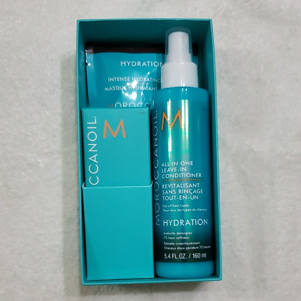 Moroccanoil Luminous Wonders Set - Blue and Gold. 3 Items Set - Picture 3 of 4